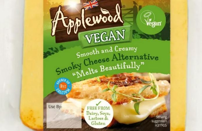 Новый веганский сыр Applewood Vegan распродан в магазинах Великобритании всего за сутки