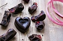 Raw Vegan шоколад 75% "Сердце" с вишней